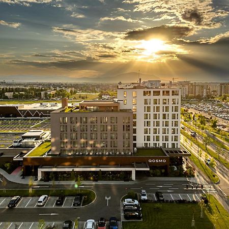 Qosmo Brasov Hotel Buitenkant foto