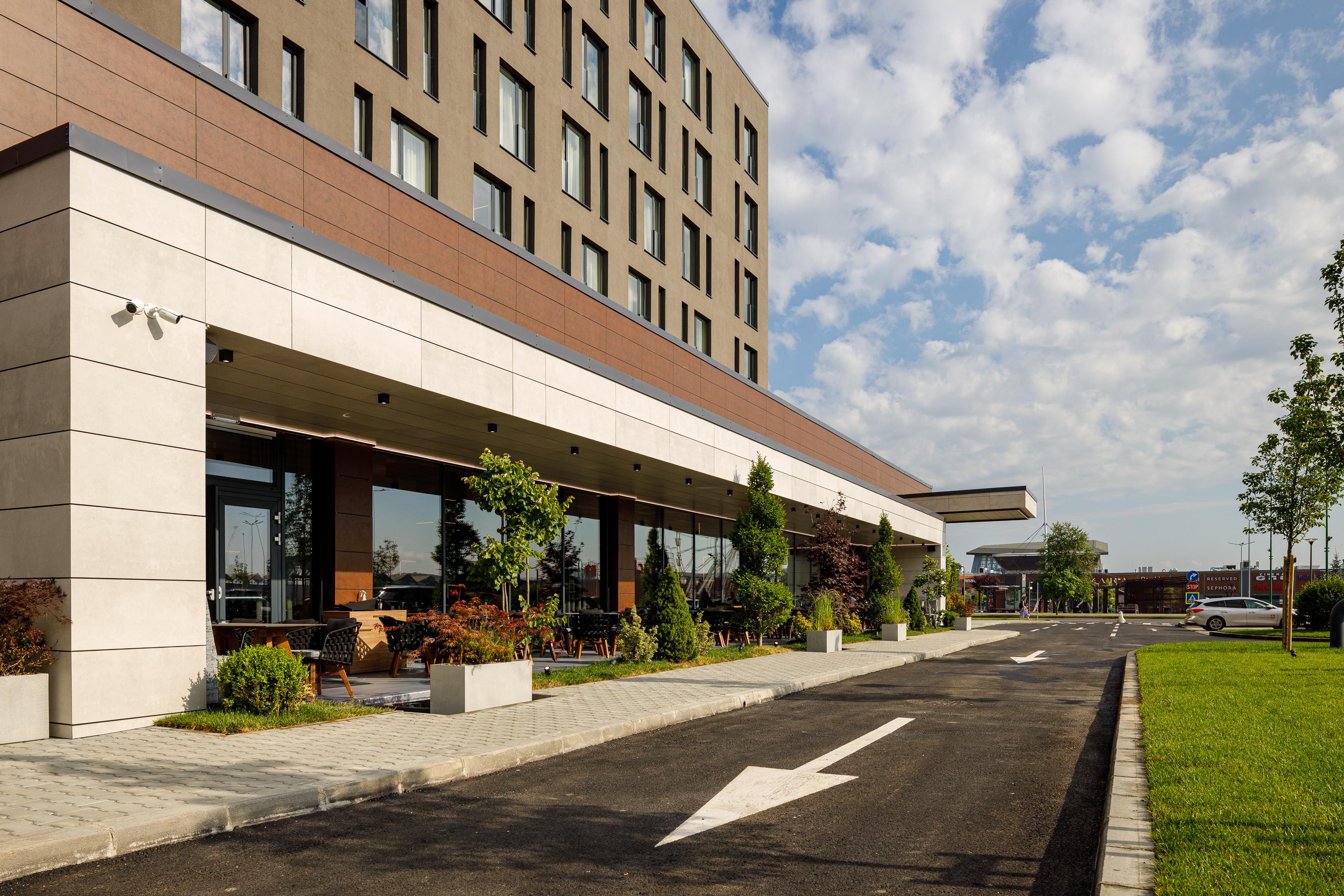 Qosmo Brasov Hotel Buitenkant foto